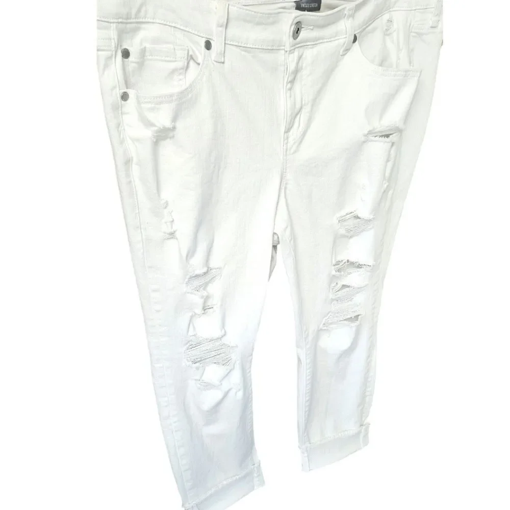 TORRID PLUS Size White Distressed Cropped Vintage Boyfriend Jeans Size 18 NWOT
